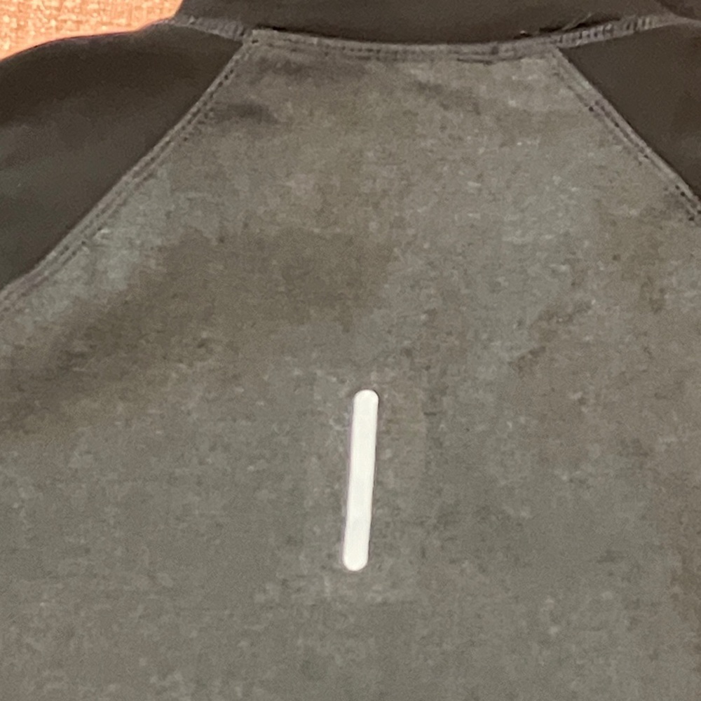 Reebok large wm’s Performance Long Sleeve Shirt / fleece sweater - Picture 14 of 16